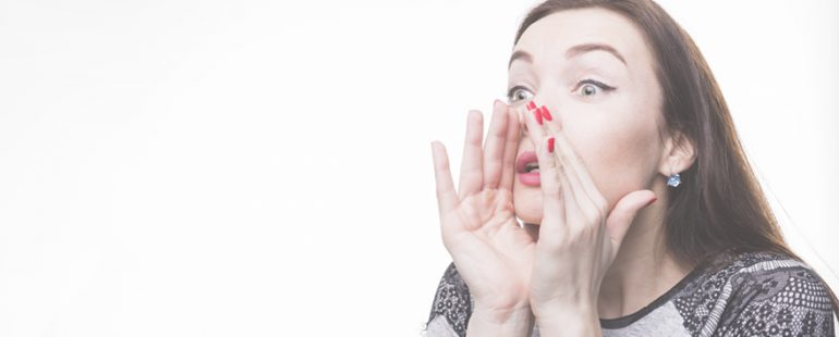 بازاریابی دهان به دهان چیست؟ چگونه باعث افزایش فروش می‌شود؟