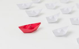 تفاوت مدیریت و رهبری در چیست؟ ۵ تفاوت اصلی مدیریت و رهبری
